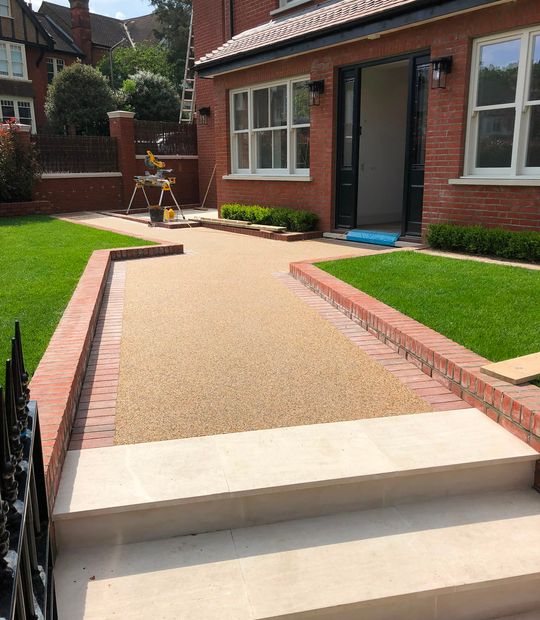 Sculpted resin & hardscaping