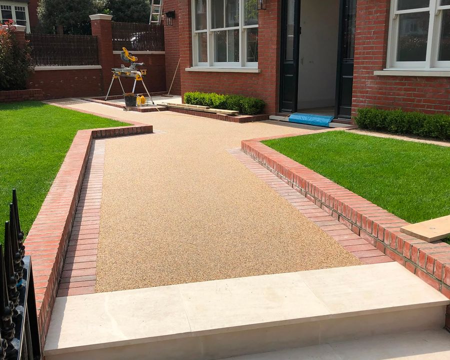 Retaining Walls & Steps: hard landscaping by PL Taylor