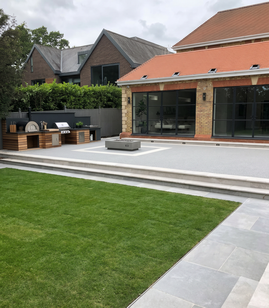 Resin terrace & outdoor kitchen